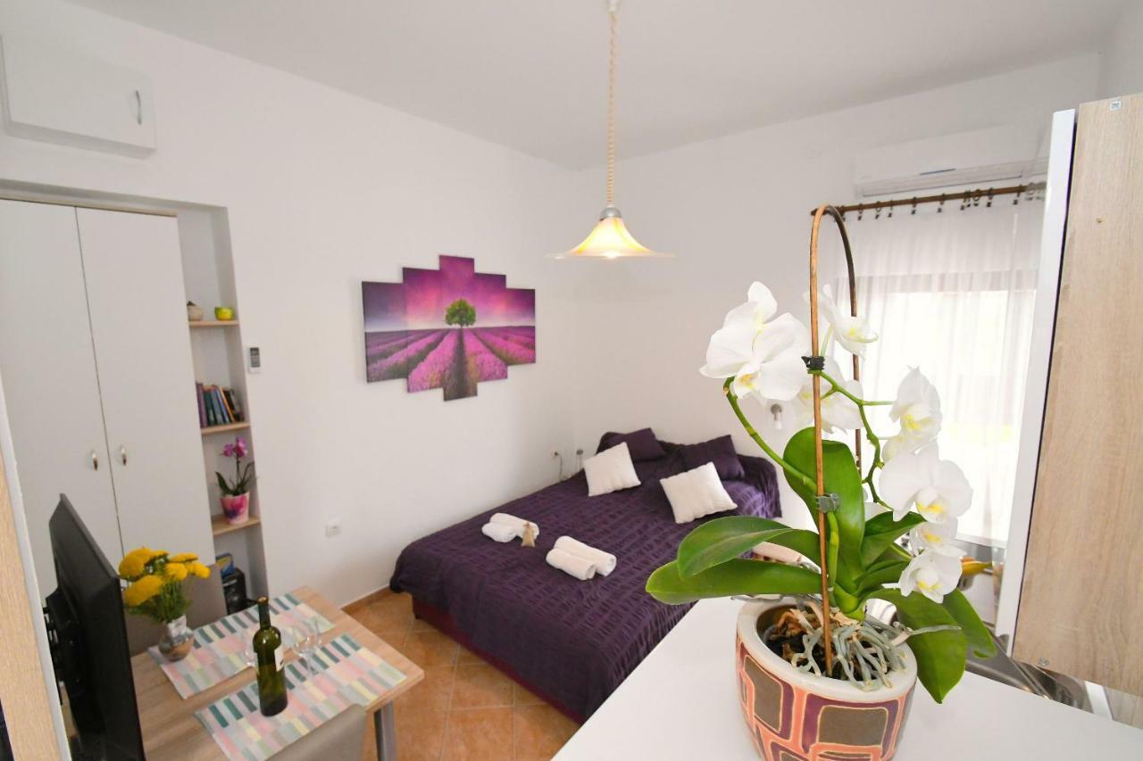 Studio Apartman Kris Marinici  Exterior foto